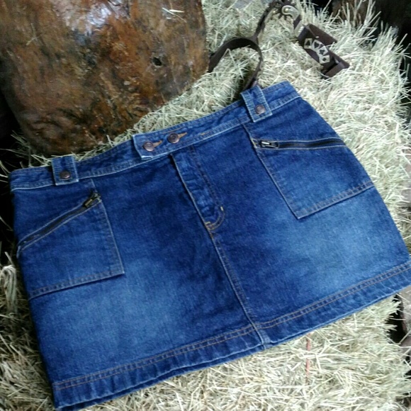 Old Navy Dresses & Skirts - Old Navy denim skirt